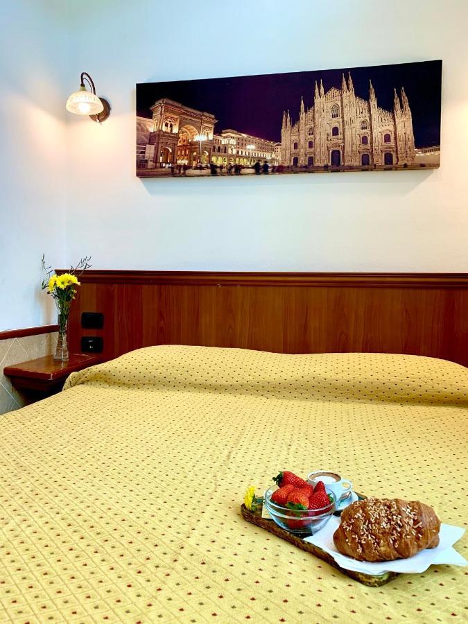 Hotel Astrid Milan Exterior photo